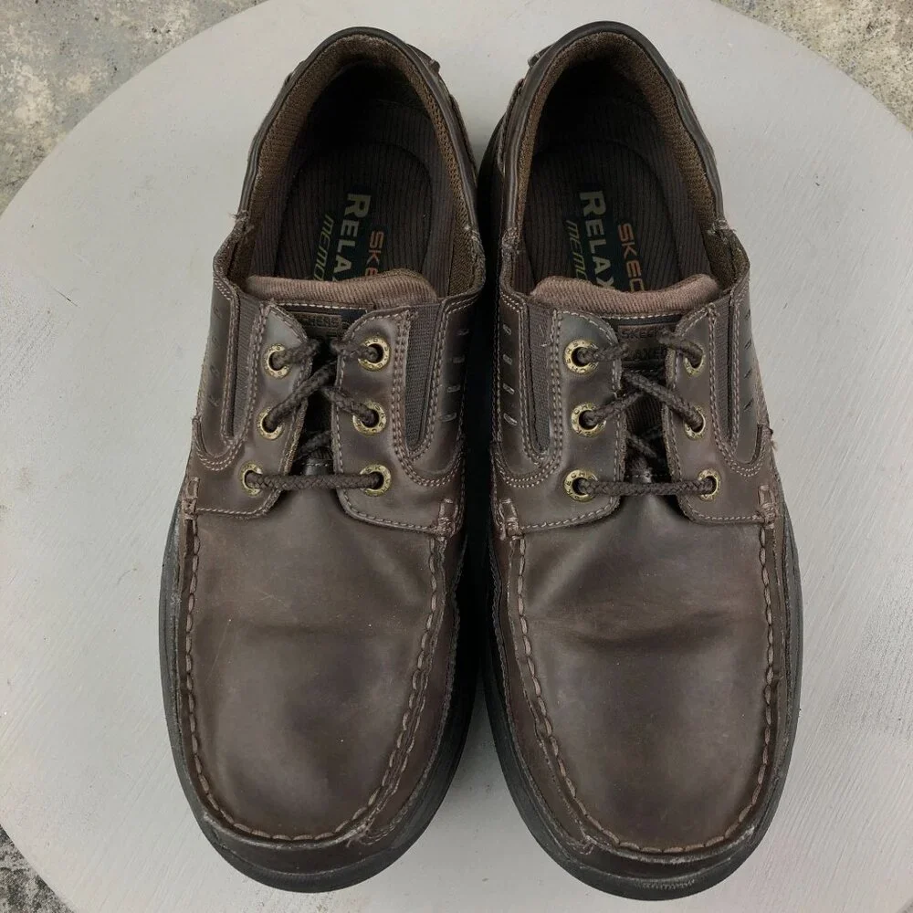 Skechers Men's Size 10 Dark Brown Leather Relaxed Fit Memory Foam Shoes 64114